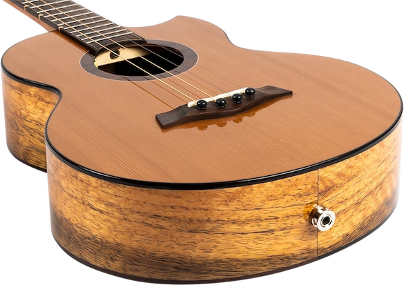 Lily - Barytonukulele med stålsträngar