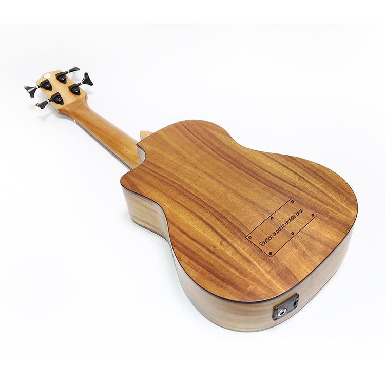 Ukulelebas med topp i gran