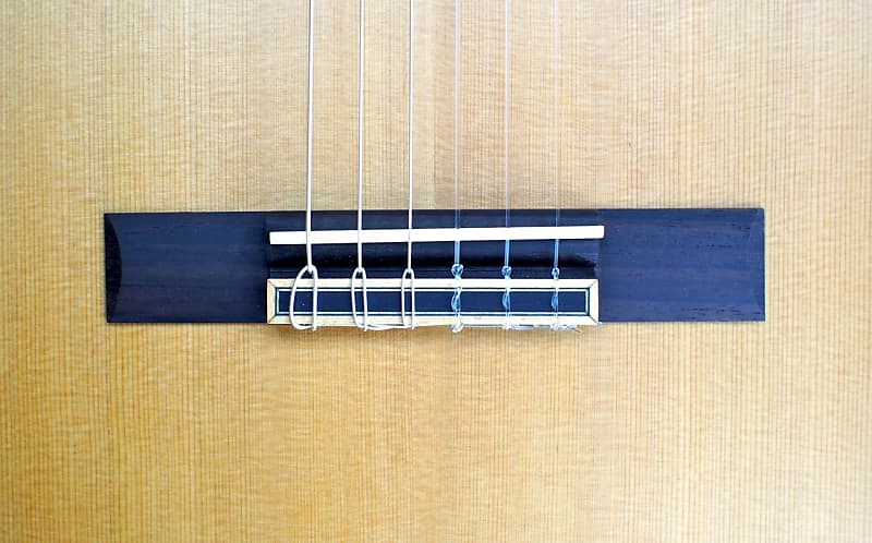 Journey Instruments OC520L First Class – Vänsterhänt klassisk gitarr i cederträ och ebenholts