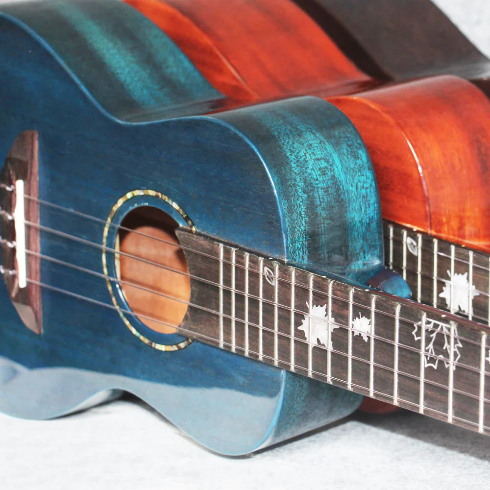 Färgrik solid mahogny – Konsertukulele