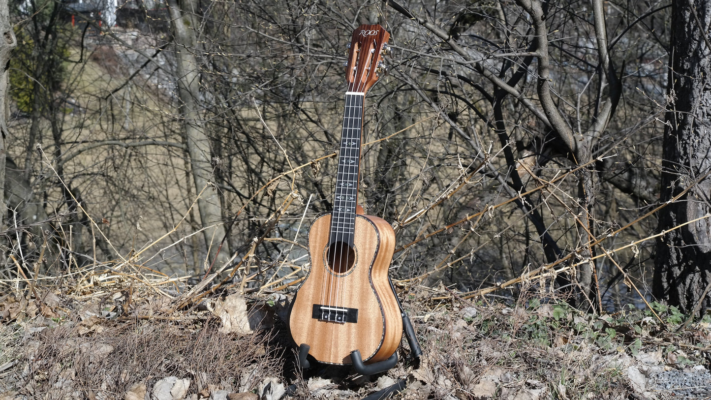 LOMA - Konsertukulele