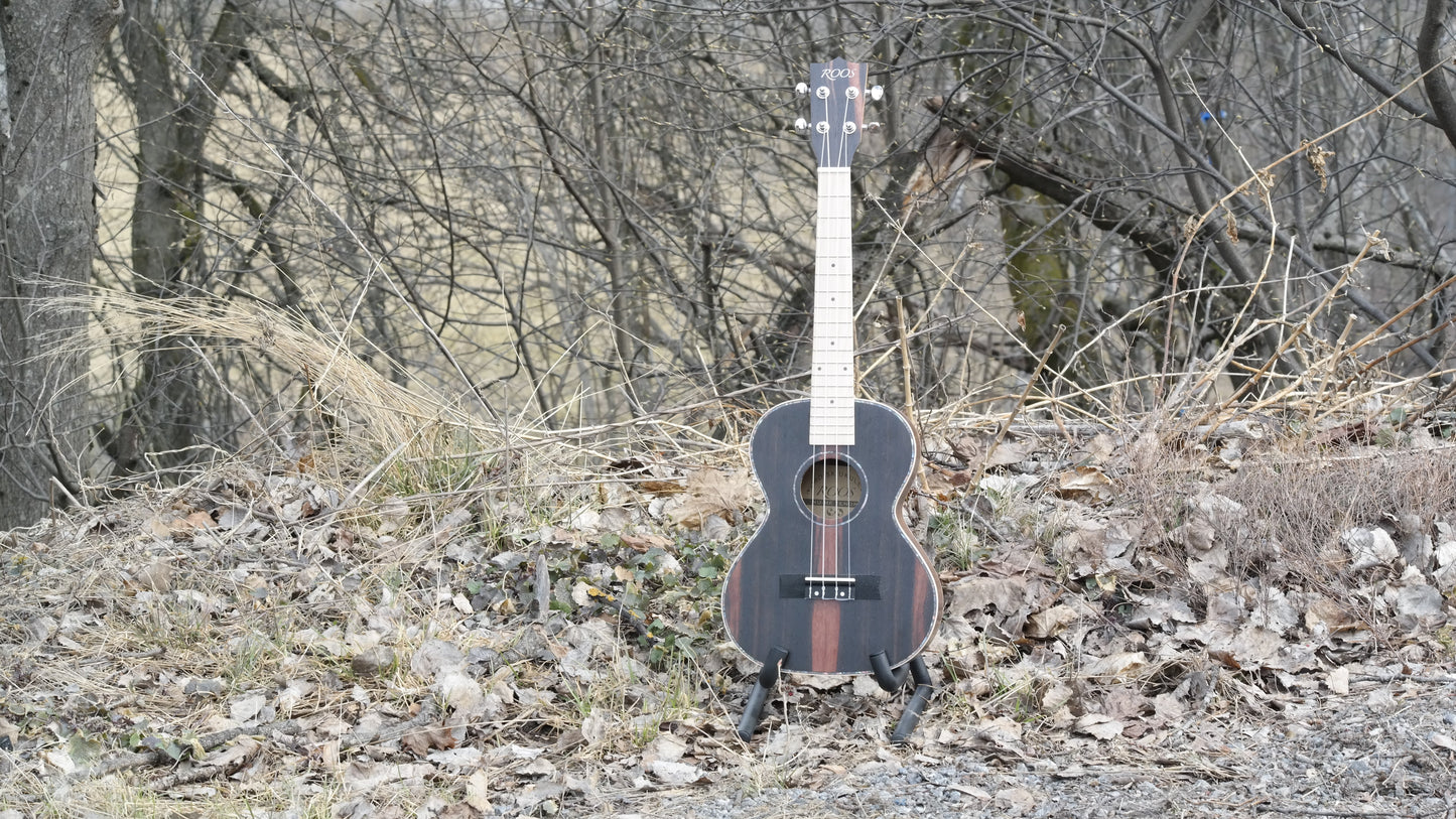 Roos Ebony - Tenorukulele