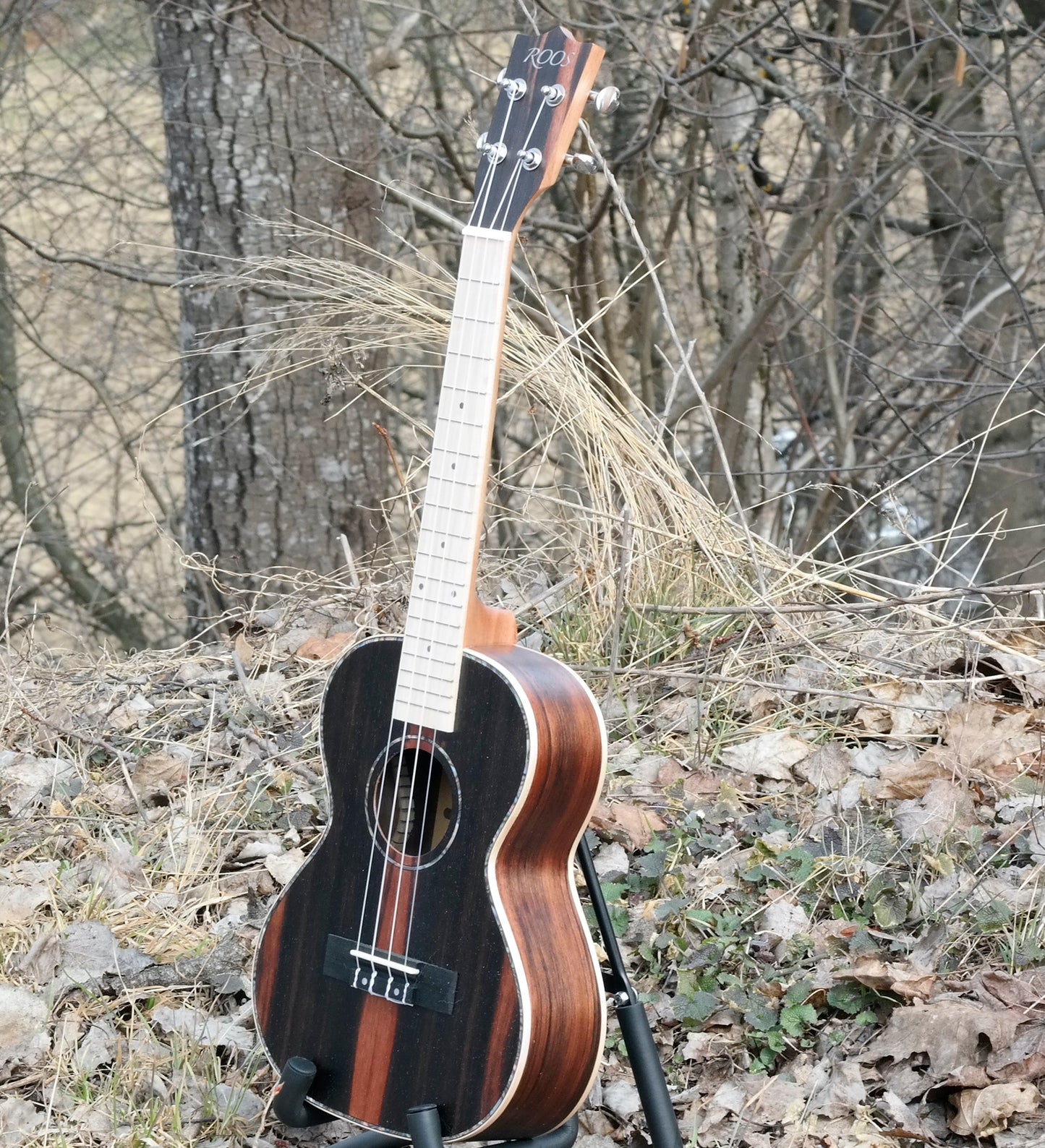 Roos Ebony - Tenorukulele
