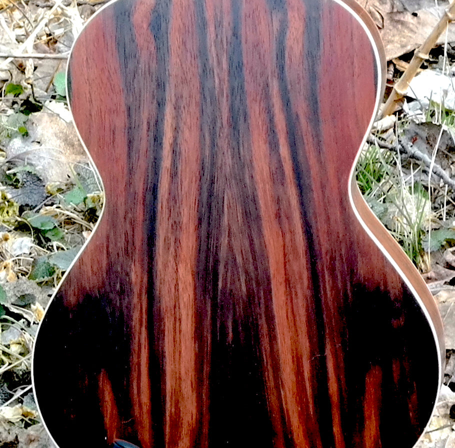 Roos Ebony - Tenorukulele