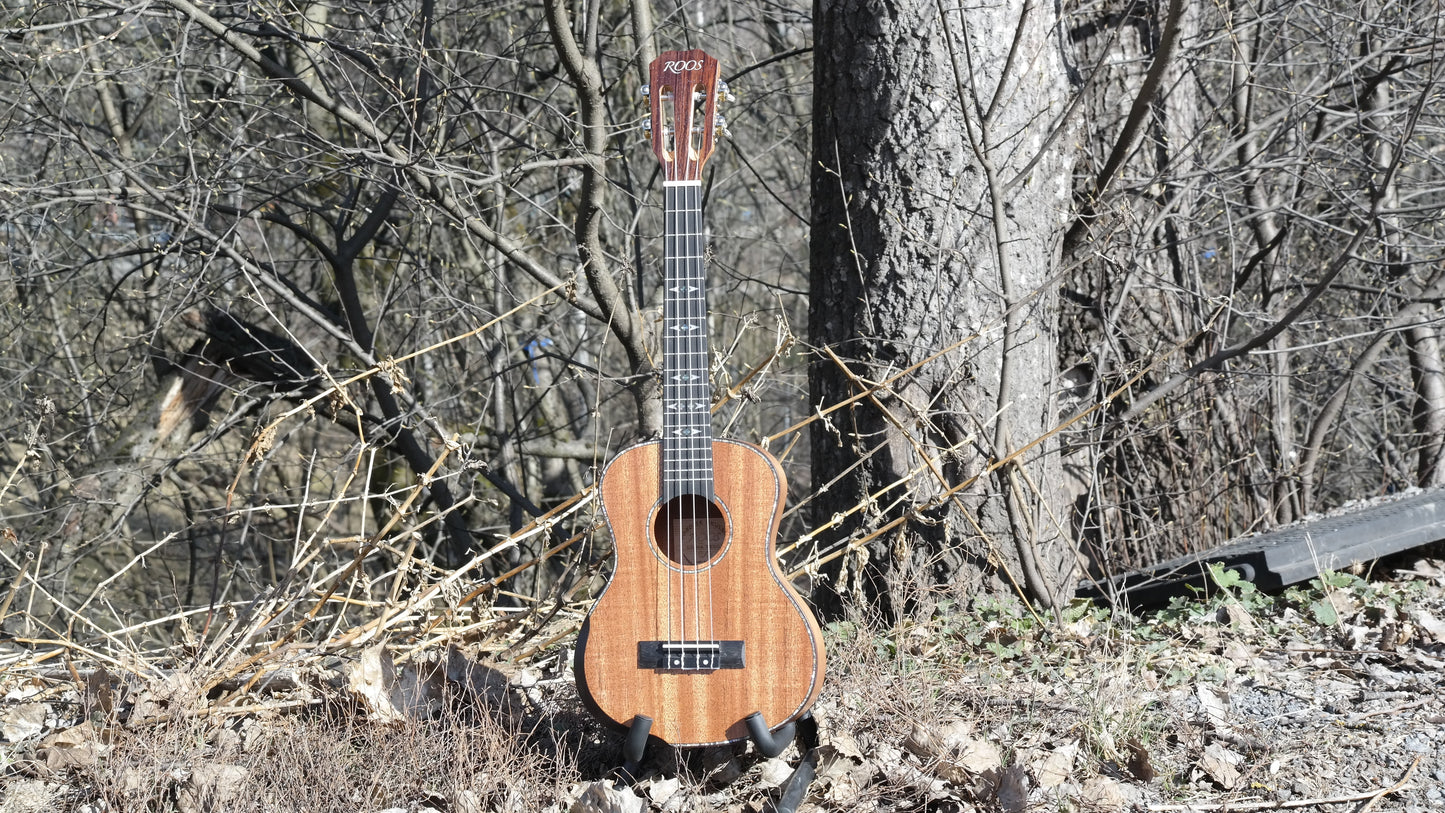 LOMA tenorukulele