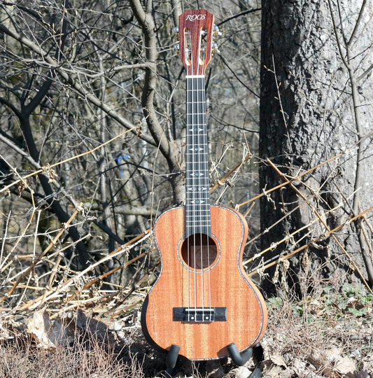 LOMA tenorukulele