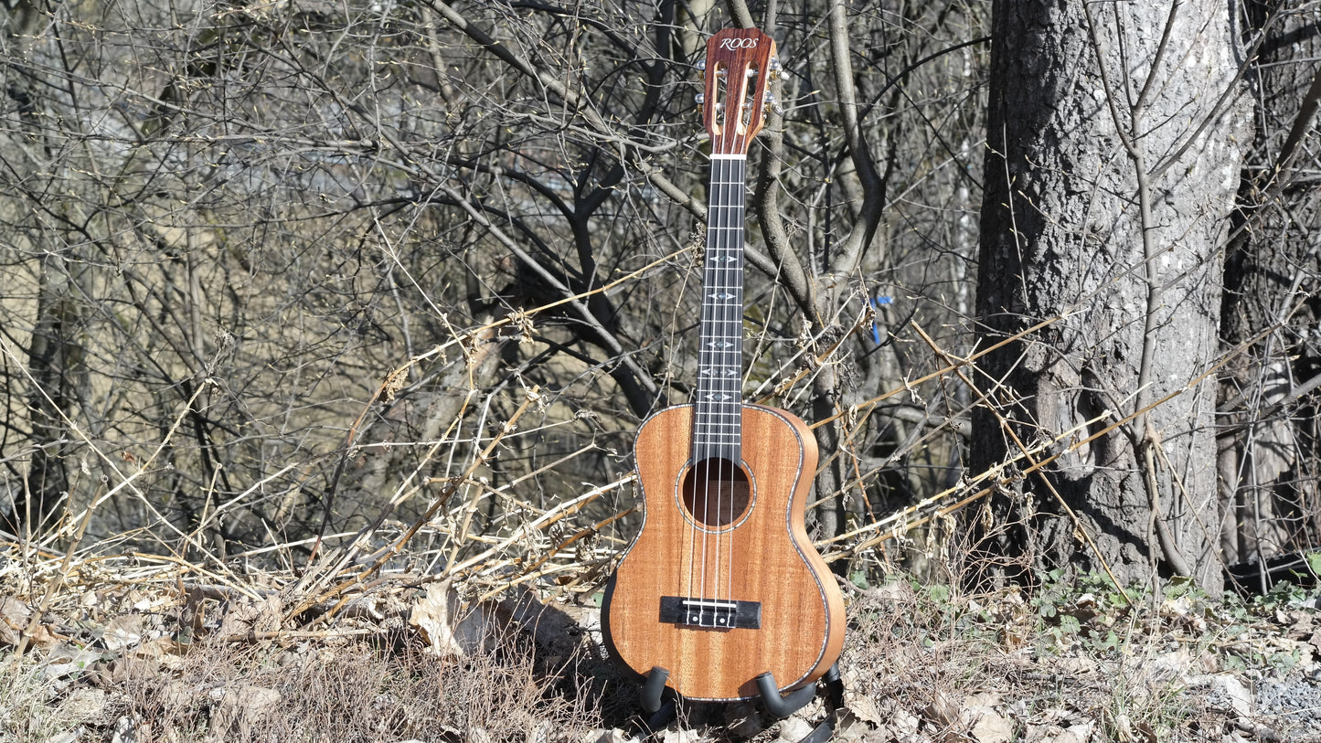 LOMA tenorukulele
