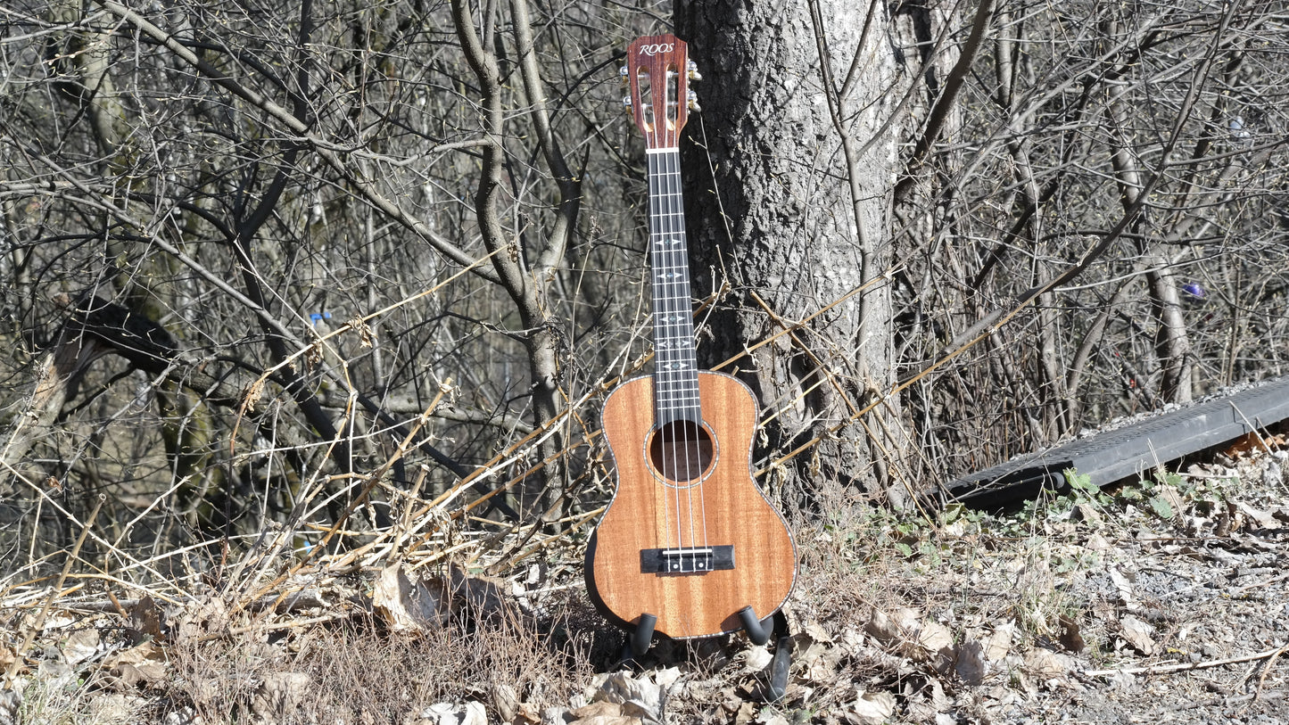 LOMA tenorukulele