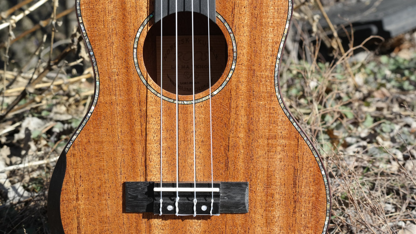 LOMA tenorukulele